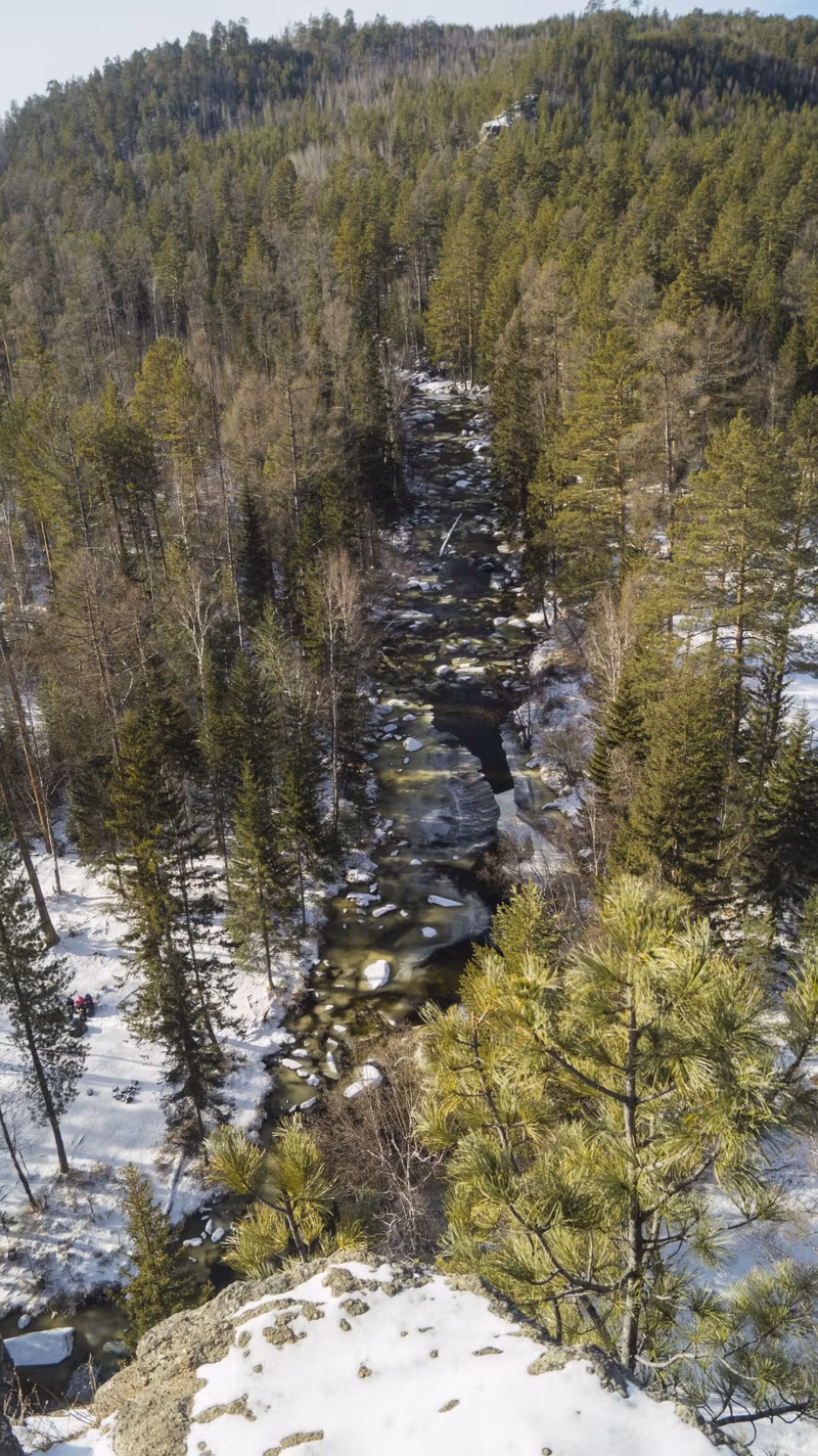 Олха с массива скальника